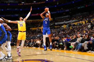 其球衣对于 其球衣对于