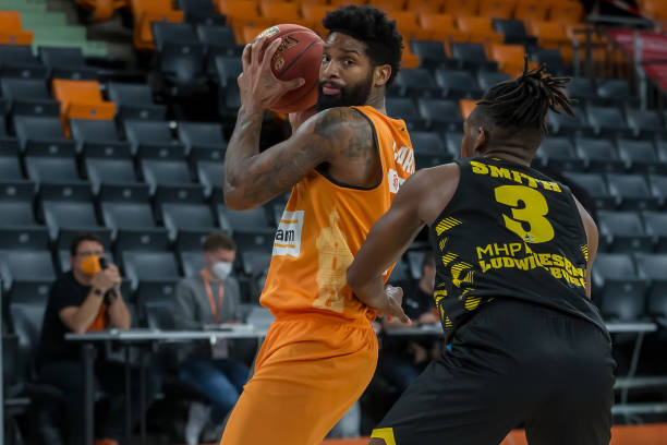 里这样的核 里这样的核